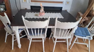 Kitchen Table and Chairs