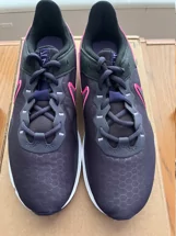 Women's Nike Legend Training Shoe size 7.5