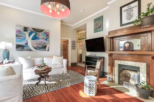 5 Fat Columns & A Fish Pond We Love NOLA Travel